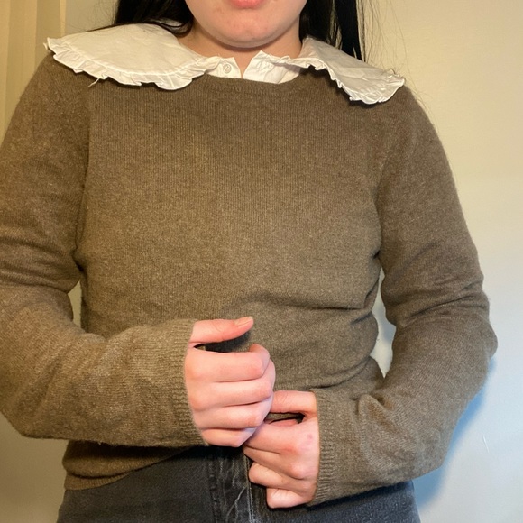 white blouse - Picture 3 of 3